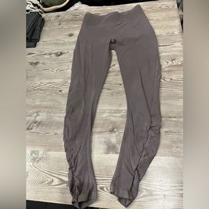 Lilac lulu scrunch leggings